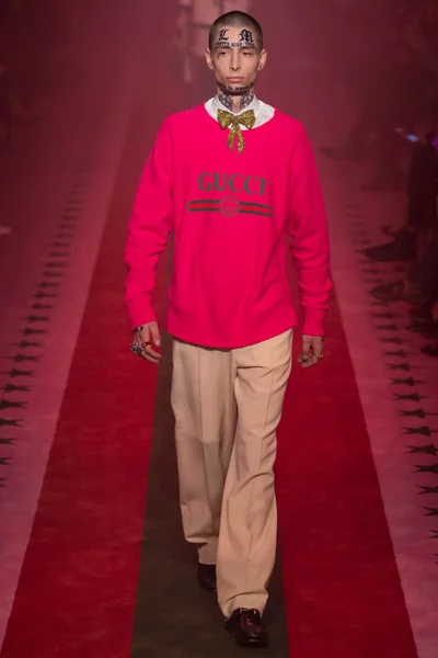 Look 12